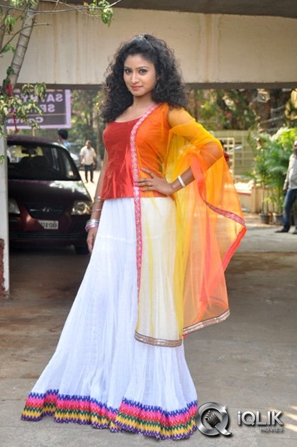 Vishnu-Priya-at-Styles-N-Weaves-Expo-Launch